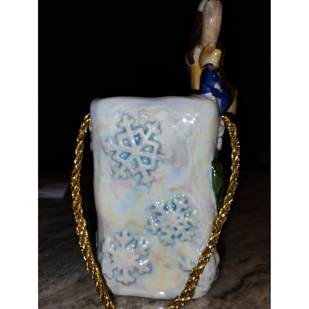 Cute Ceramic Christmas Reindeer Figurine with Snowflakes and Garland - Picture 5 of 6